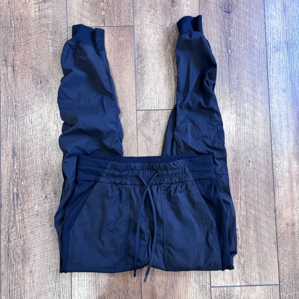 Lululemon Beyond The Studio Jogger Womens 6 Pants Athleisure 28x28 Black LW5CZHS - Picture 6 of 12